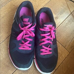 Nike Flex Black and Pink Athletic Shoes